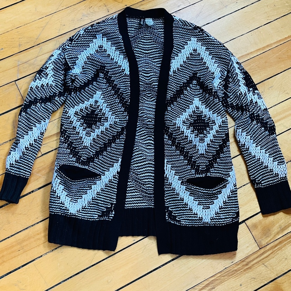 Divided Black and White Geometric Cardigan